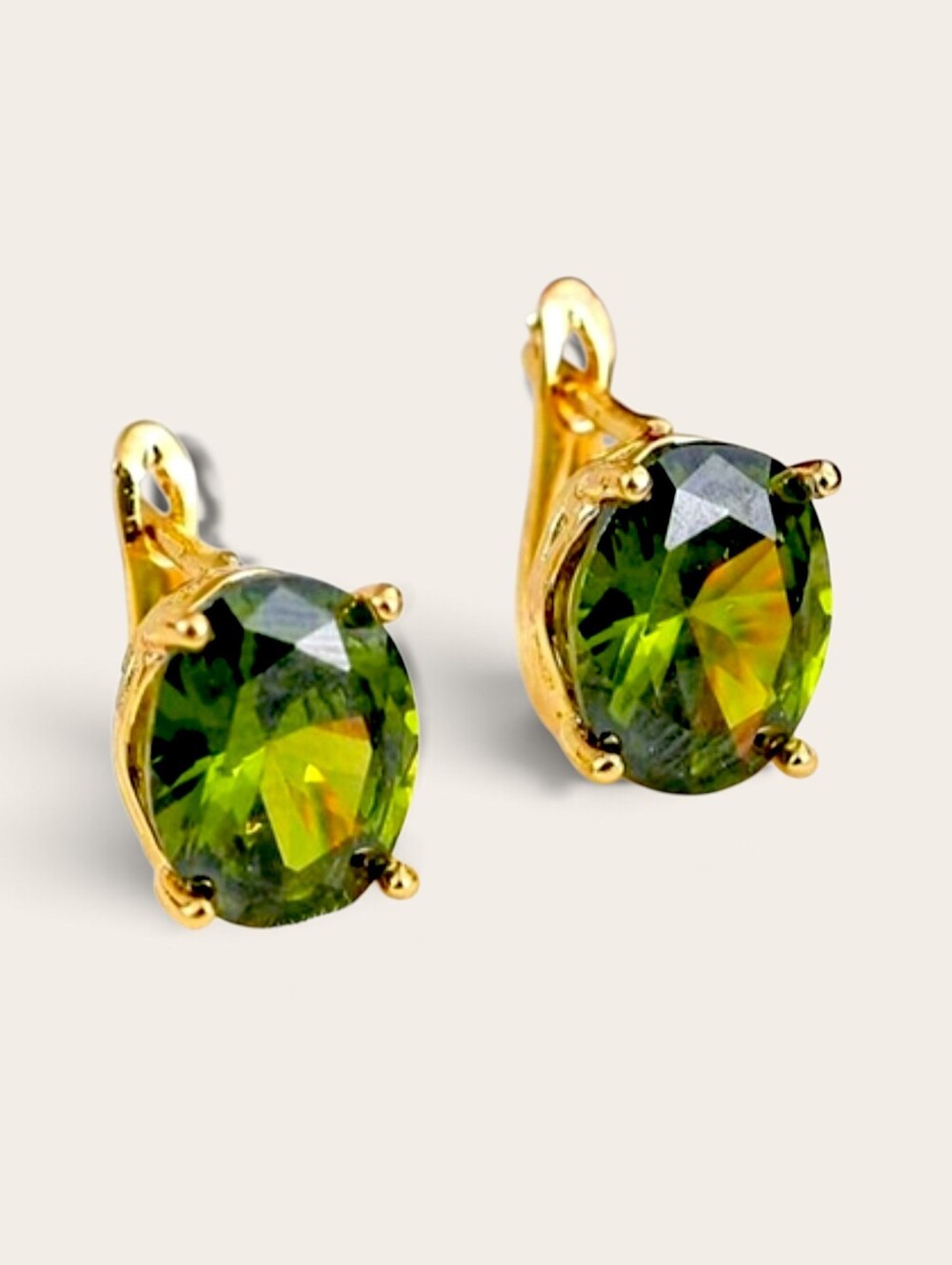 Simple classic zirconia earrings; olive green